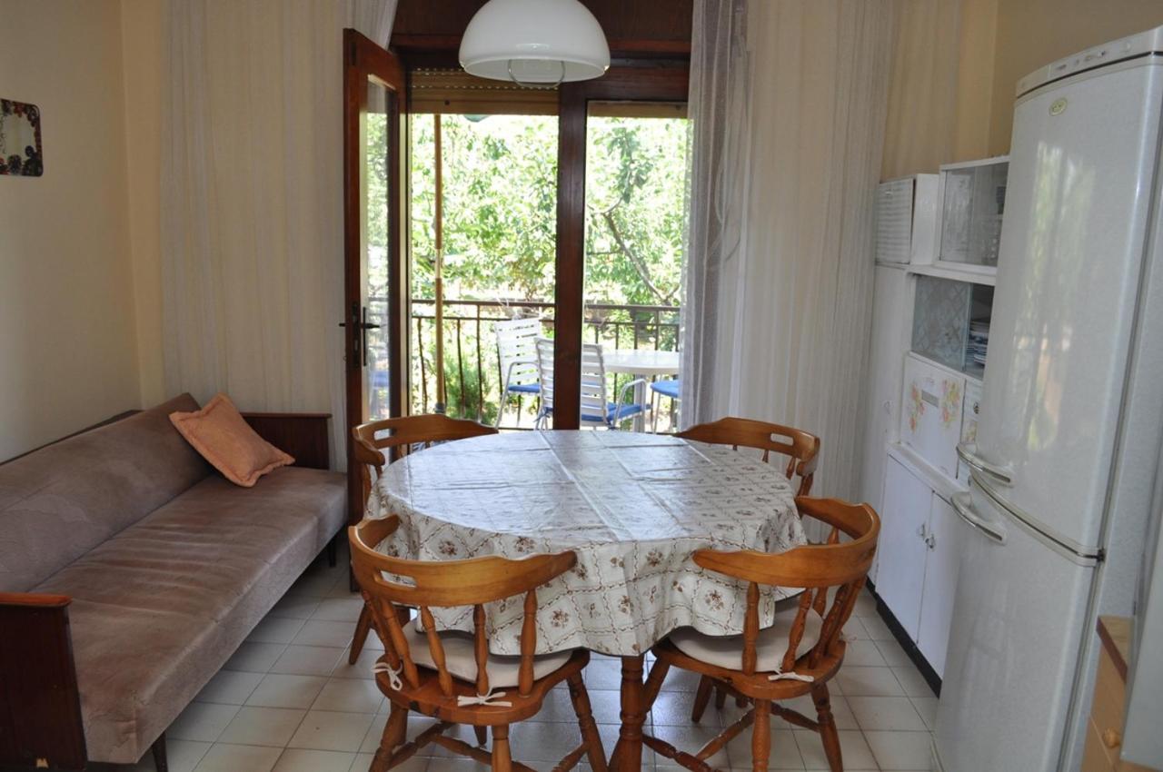 Apartman Kraljev Biograd Na Moru Exterior foto